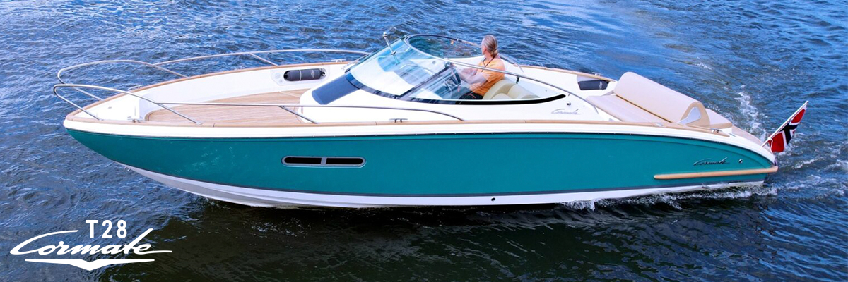 The Cormate T28 open powerboat motorboat at sea